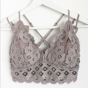 Harbor Gray Scalloped Crochet Lace Bralette